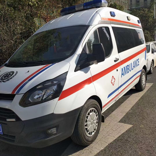 郊区品质救护车出租，为您的健康出行负责